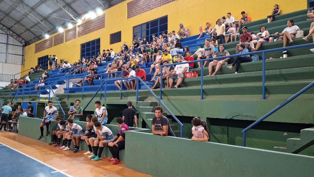 1ª Copa Médici de Futsal tem abertura eletrizante e arquibancadas lotadas
