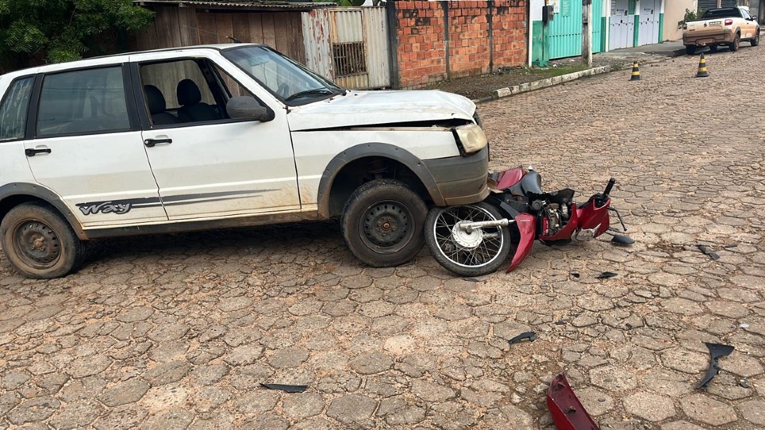 Motociclista Fica Ferida em Acidente na Avenida Macapá