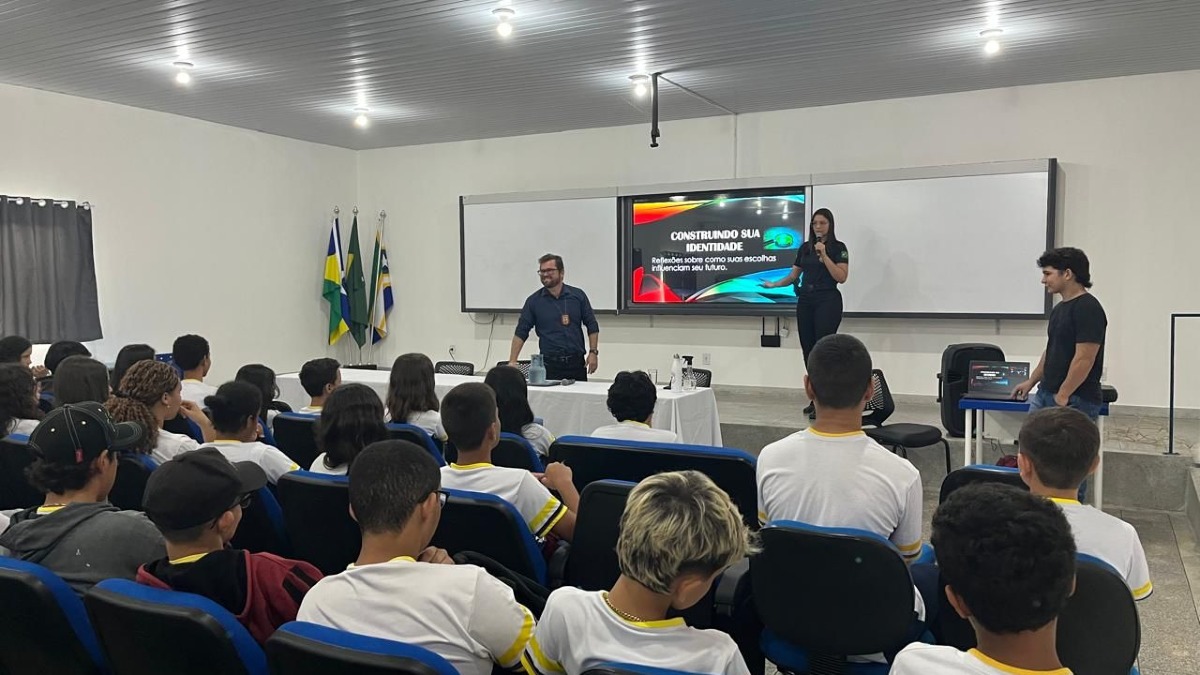 Mês da mulher encerra com palestra educativa em Presidente Médici