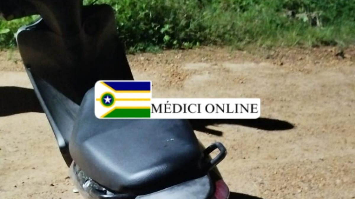Criminosos armados roubam motoneta no Centro de Presidente Médici; PM age rápido e recupera veículo