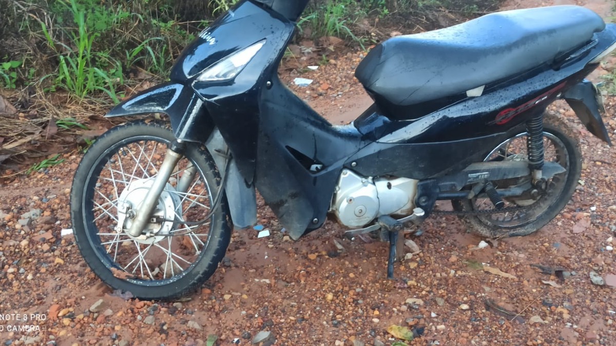 Polícia Militar localiza Honda Biz roubada após denúncia anônima