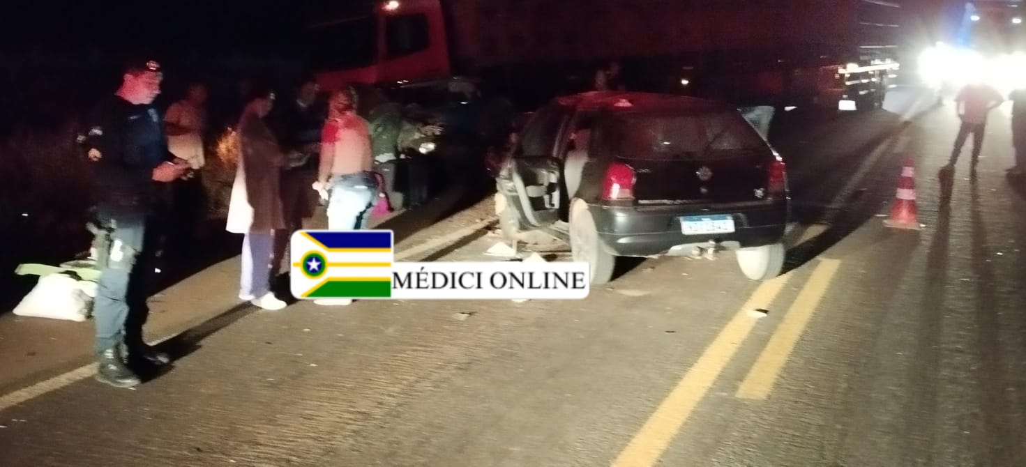 Grave Acidente na BR-364 Envolve Dois Veículos e Deixa Várias Pessoas Feridas