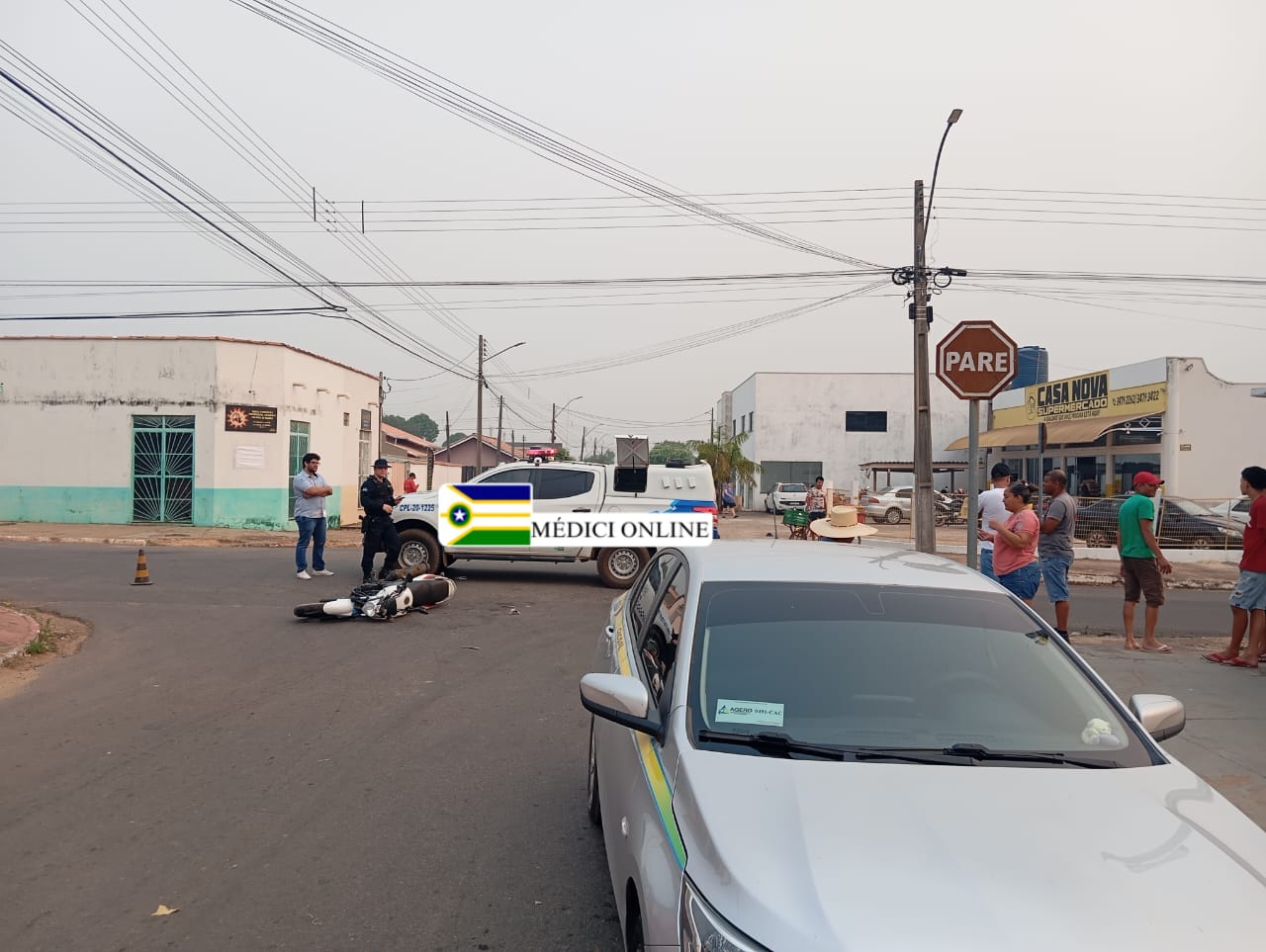 Motociclista Fica Ferido em Acidente com Táxi no Cruzamento da Avenida Macapá