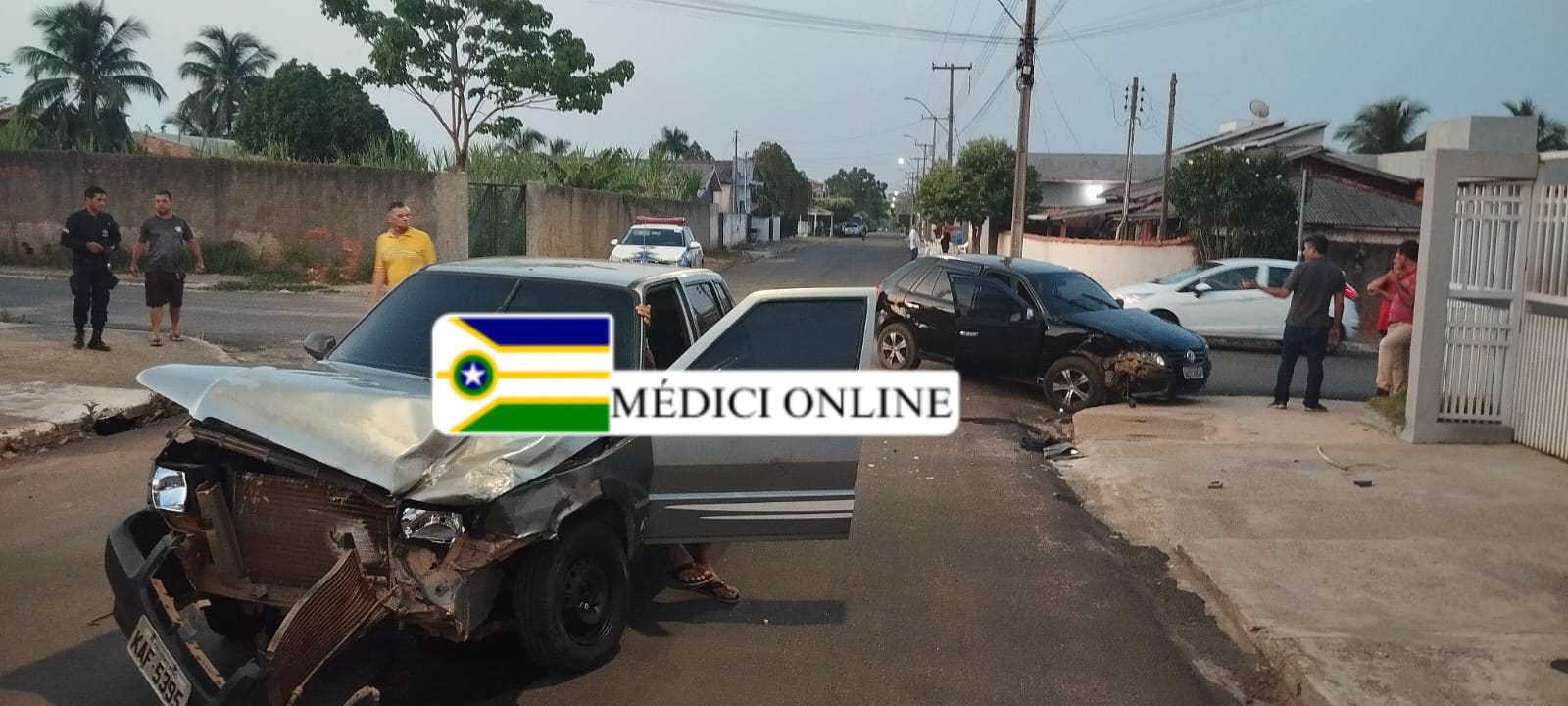 Acidente no Cruzamento da Rua Valdemar Fernandes com Avenida Tiradentes