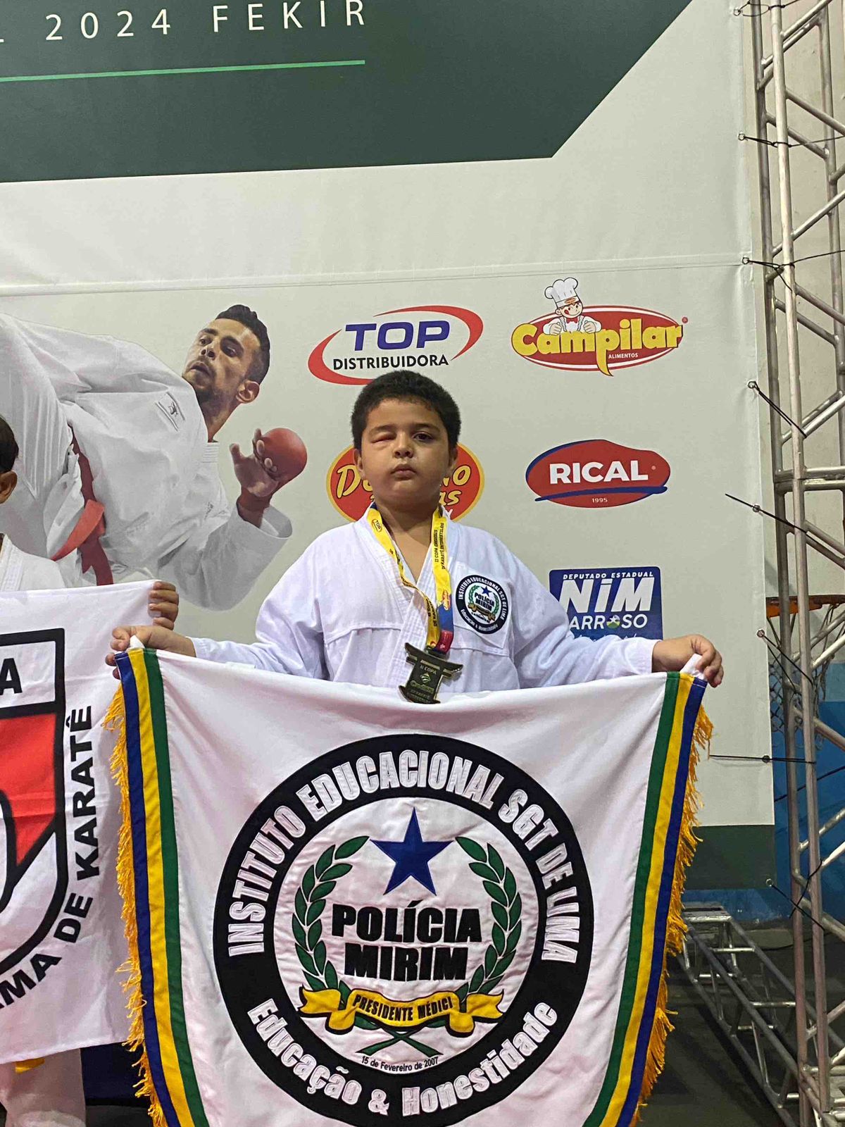 Campeão desde o Nascimento: Miguel Soares Brilha na Copa Credisis de Karatê