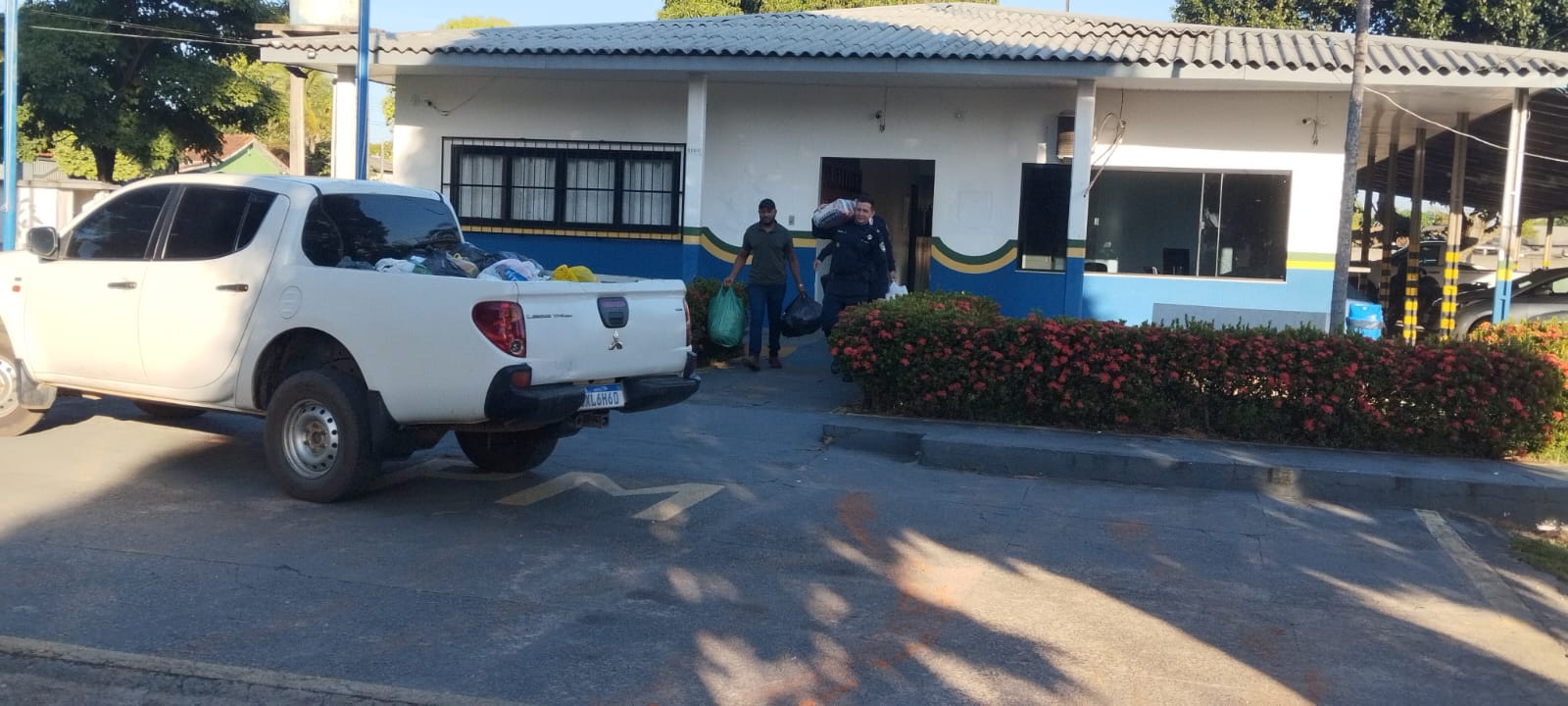 Escola Dona Benta e Polícia Militar Realizam Ação Social em Apoio às Vítimas das Enchentes no Rio Grande do Sul