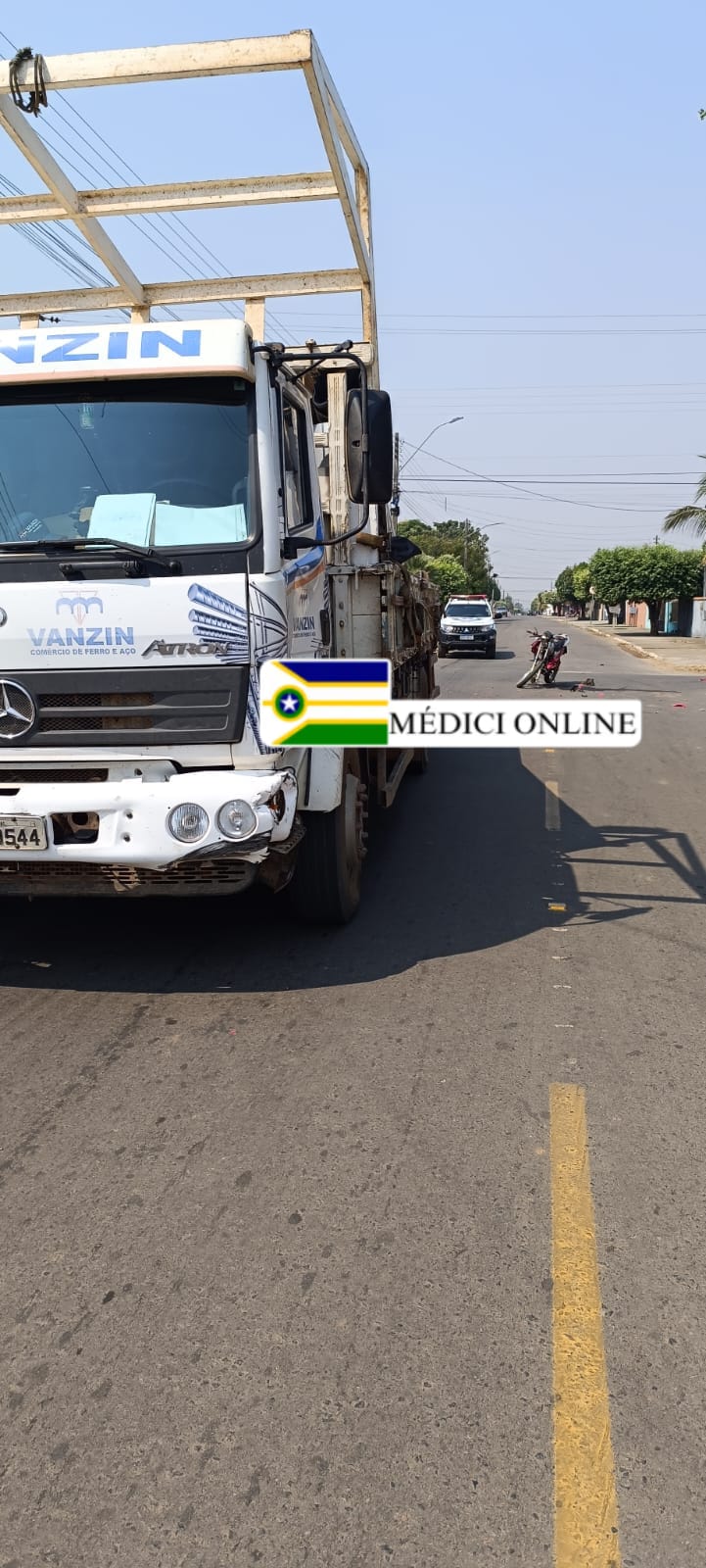 Acidente de Trânsito no Cruzamento da Rua Otávio Rodrigues de Matos com a Avenida Macapá Deixa Motociclista Ferido