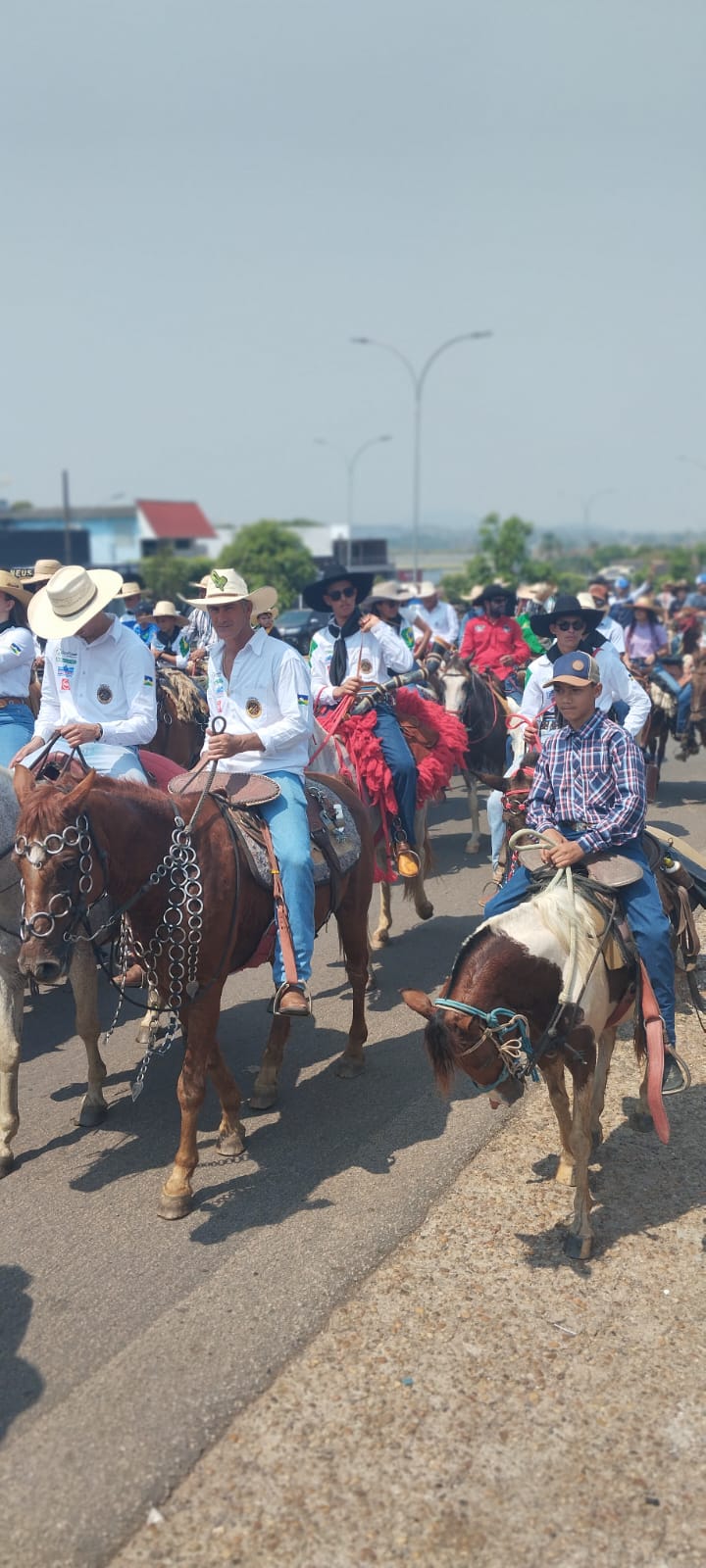 Cavalgada da 25ª Festa Agropecuária de Presidente Médici