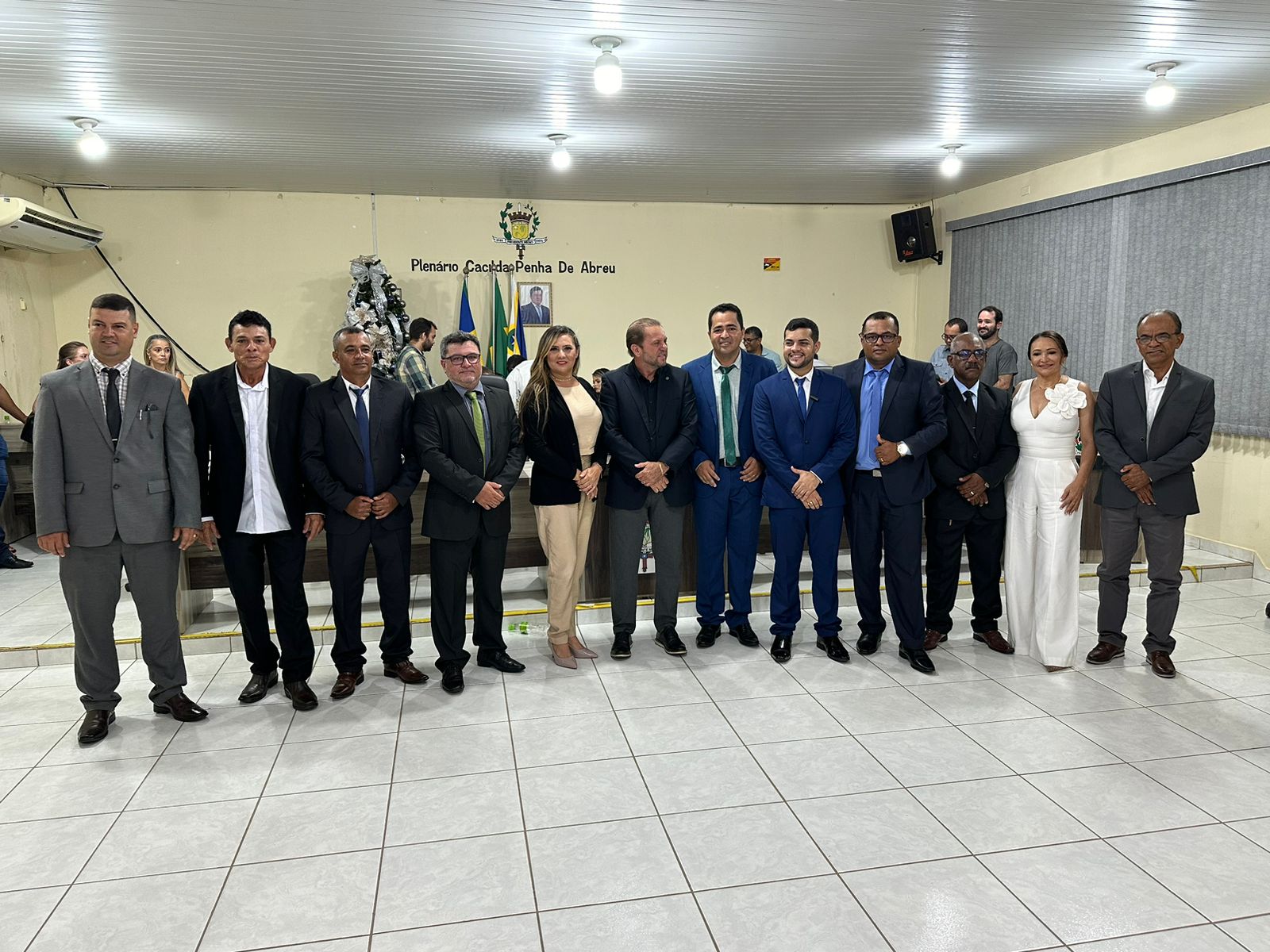 Sérgio do Skinão é empossado prefeito; Lei do Riachuelo assume presidência da Câmara